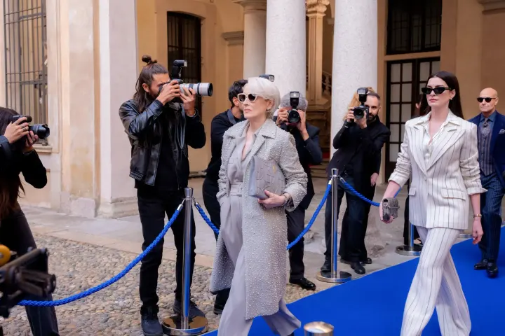 cerez-dvadciat-rokiv-pislia-persogo-filmu-diiavol-nosit-prada-strip.webp